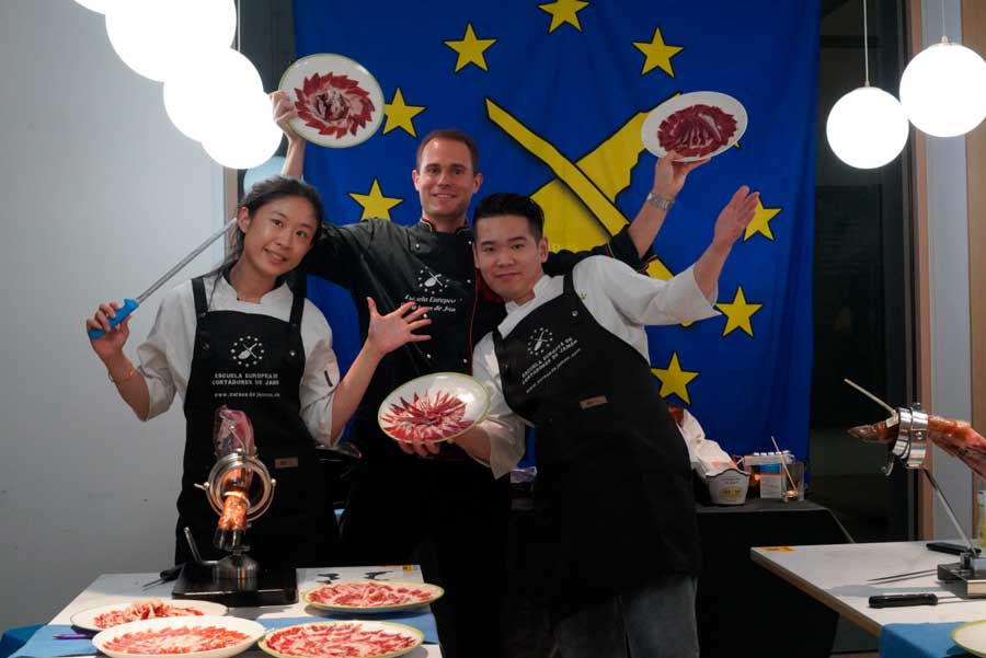 Curso Cortador de Jamón en Shanghái, China