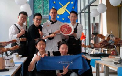 La Escuela Europea de Cortadores de Jamón Lleva su Formación a China