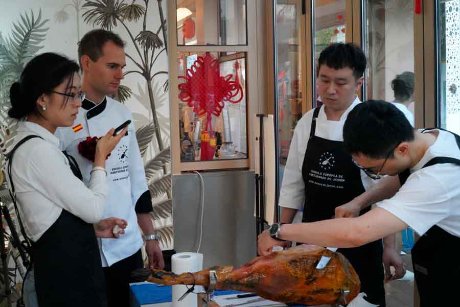 Escuela Europea de Cortadores de Jamón