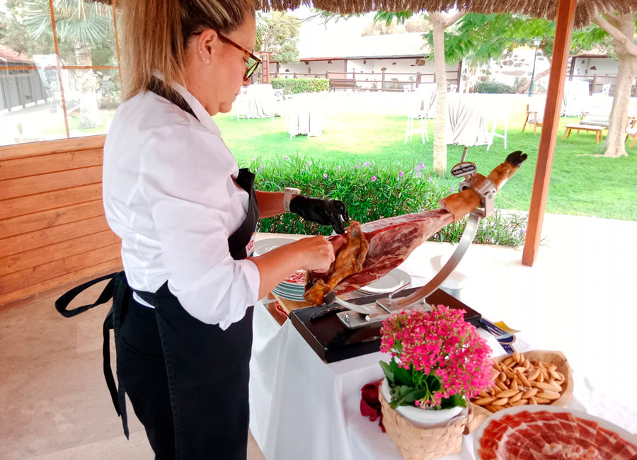 Beatriz Betancor Nuez, Cortadora de Jamón en Las Palmas