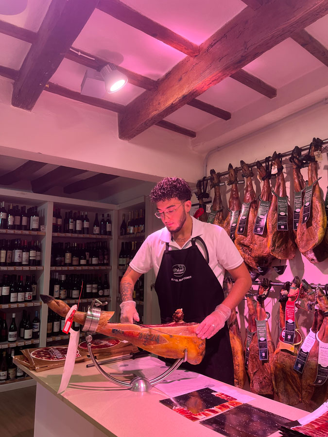 cortador de jamón en Menorca