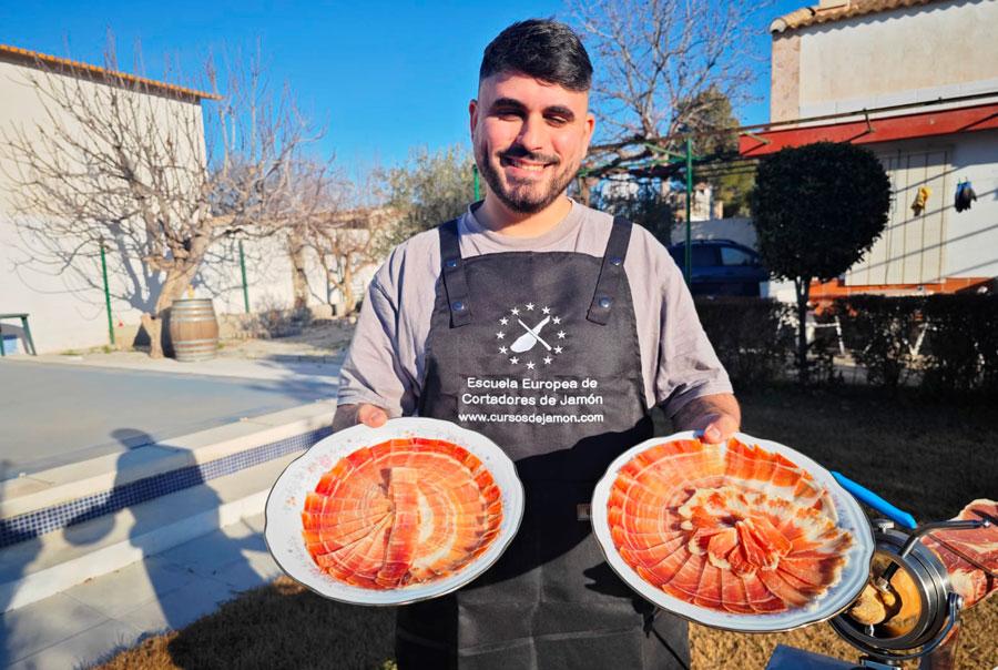 José Manuel García Parejo, Cortador de Jamón en Los Palacios y Villafranca