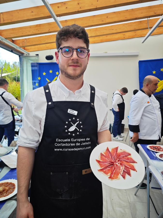 Juan Antonio Gonzalez-1 (2) Cortador de Jamón en Málaga