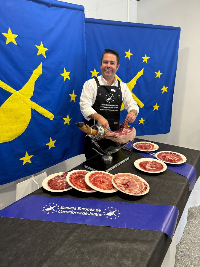 Curso Cortador de Jamón en Sevilla Mayo 2025 (14) cortador de Jamón en Sevilla