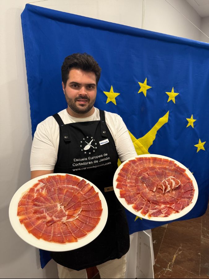 Cortador de Jamón en Aguilar de la Frontera