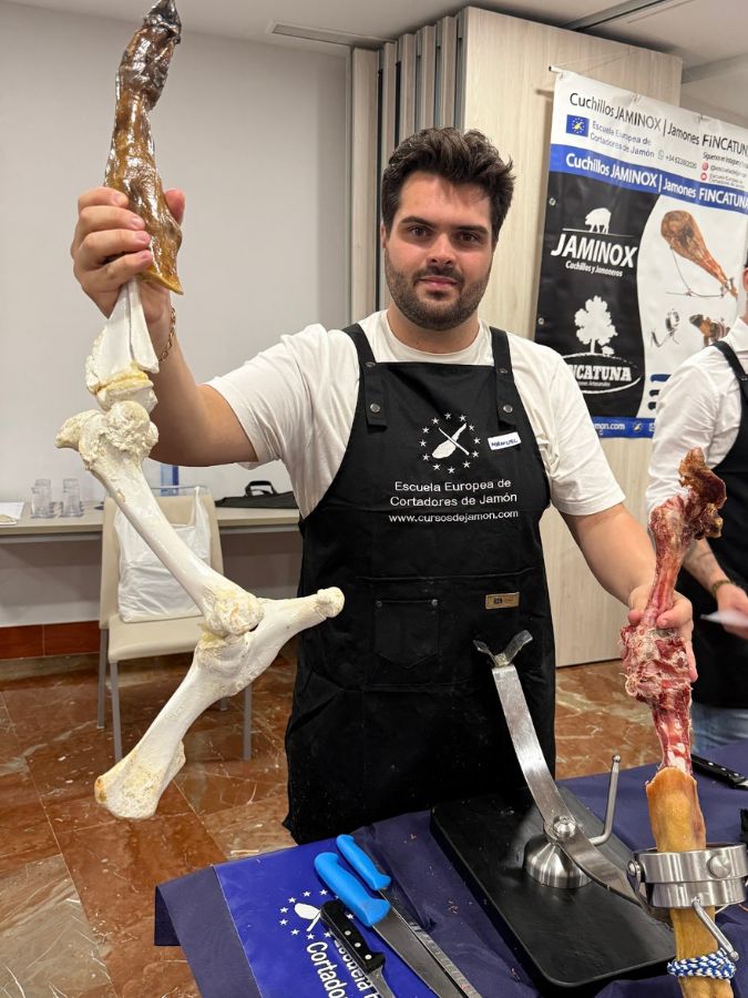 Cortador de Jamón en Aguilar de la Frontera