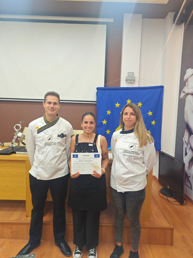 Curso Cortador de Jamón Málaga - Julio 2025 (10) Curso cortador de Jamón en Málaga