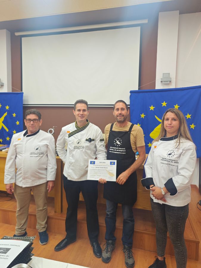 Curso Cortador de Jamón Málaga - Julio 2025 (12) Curso cortador de Jamón en Málaga