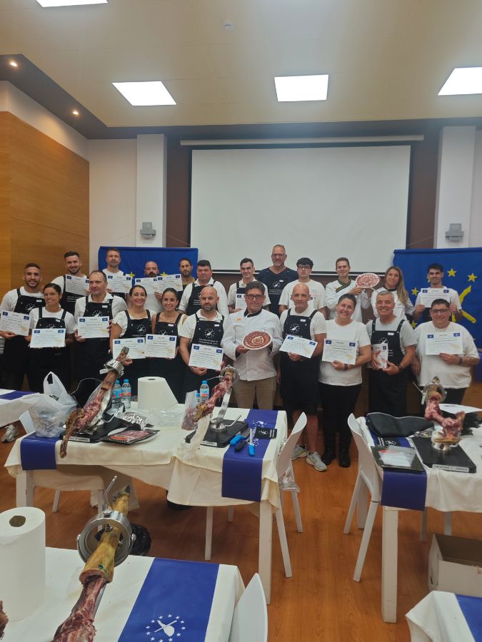 Curso Cortador de Jamón Málaga - Julio 2025 (13) Curso cortador de Jamón en Málaga