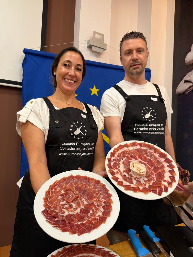 Curso Cortador de Jamón Málaga - Julio 2025 (6) Curso cortador de Jamón en Málaga