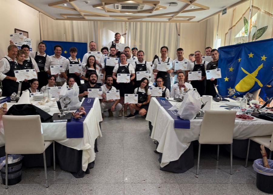 Curso Privado Cortador de Jamón Granada 2024 (4 Personas) 2 Curso Cortador de Jamón en Granada – Julio 2025