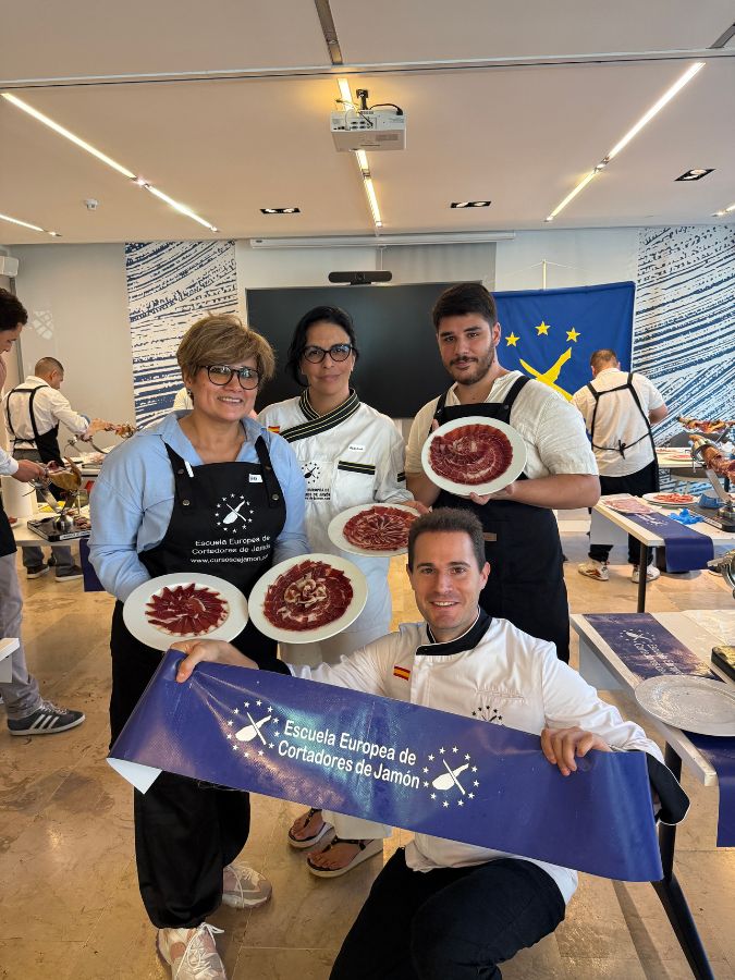 Curso Cortador de Jamón en Madrid - Julio 2025 (15) Curso Cortador de Jamón en Madrid - Julio 2025