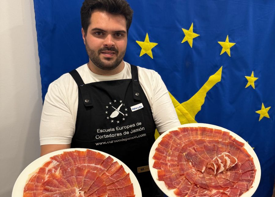 Curso Privado Cortador de Jamón Granada 2024 (4 Personas) 3 Manuel Cabanillas Prieto, Cortador de Jamón en Aguilar de la Frontera