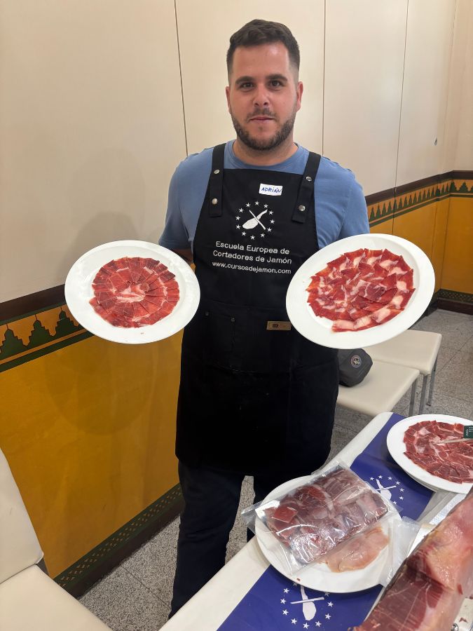 Adrián Giráldez Pozo – Cortador de Jamón en Casariche, Sevilla