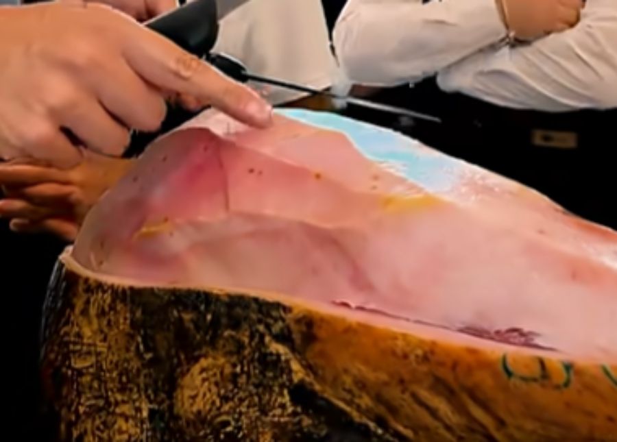 ¿Qué son los puntitos oscuros del jamón ibérico?